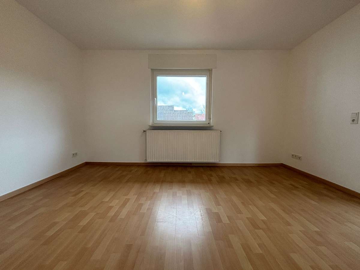 Hochspeyer - 3 ZKB mit EBK, Balkon - Foto 2